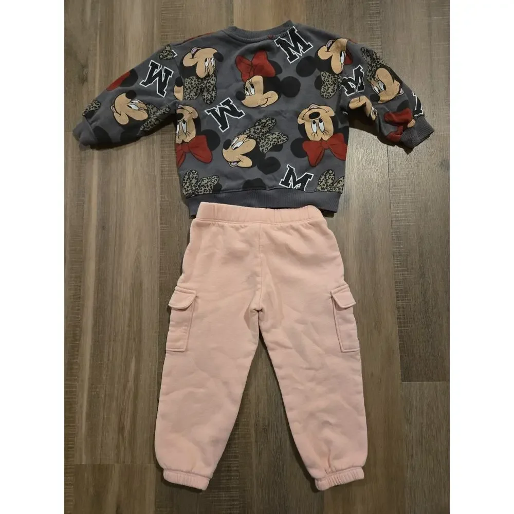 Disney Minnie mouse sweatshirt 3T with pink sweatpants size 4T